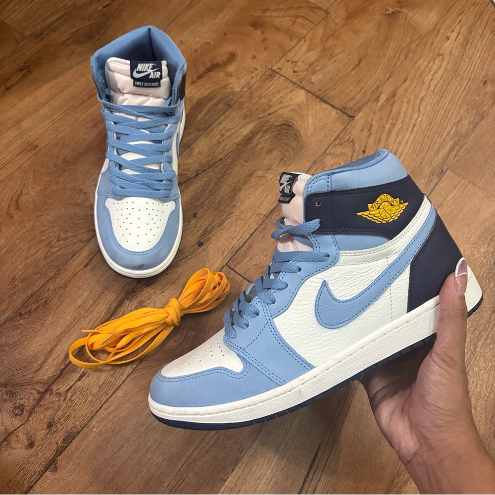 Nike Air Jordan 1 High OG First In Flight Univ Blue size 12 Womens Sneaker